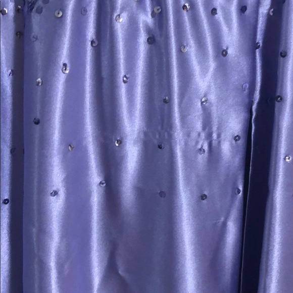 PROM DRESS 💜 - Picture 6 of 8